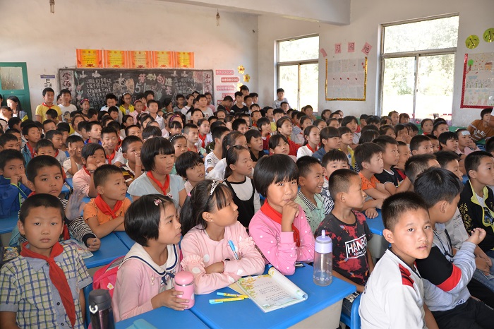 龙腾学校2.jpg
